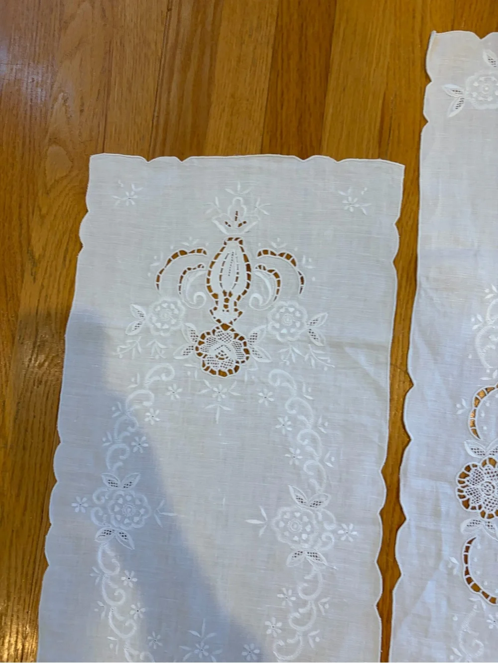 Embroidered White Linen Table Runners and Placemats - Set of 4